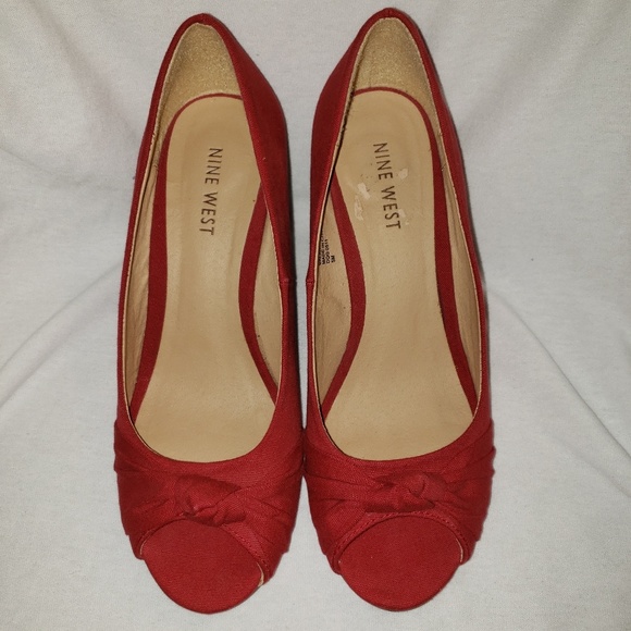 red wedges size 5